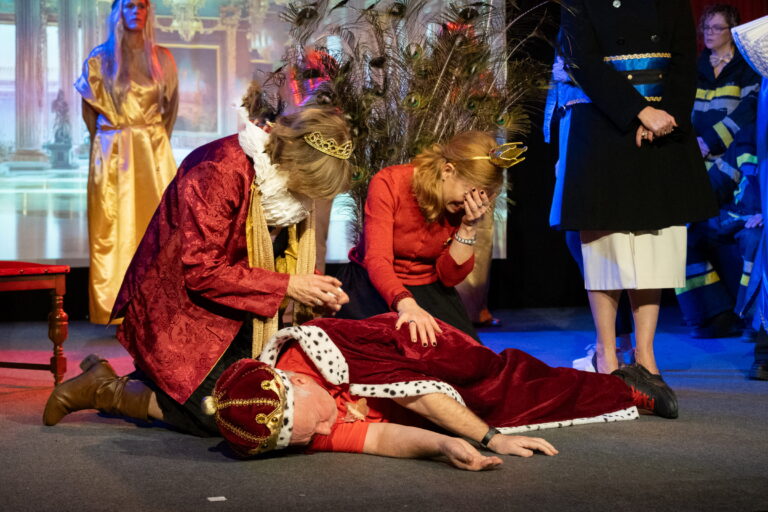 Toneel Fragment brengt GOUD